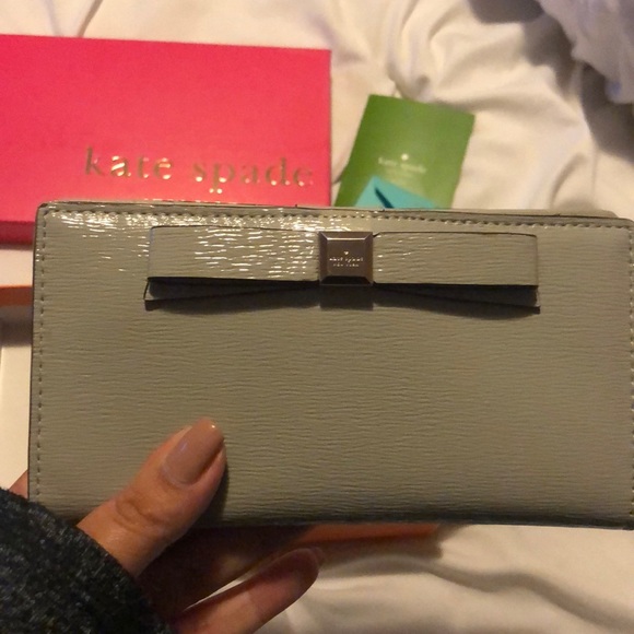 Excellent condition patent leather wallet with box - Picture 3 of 5